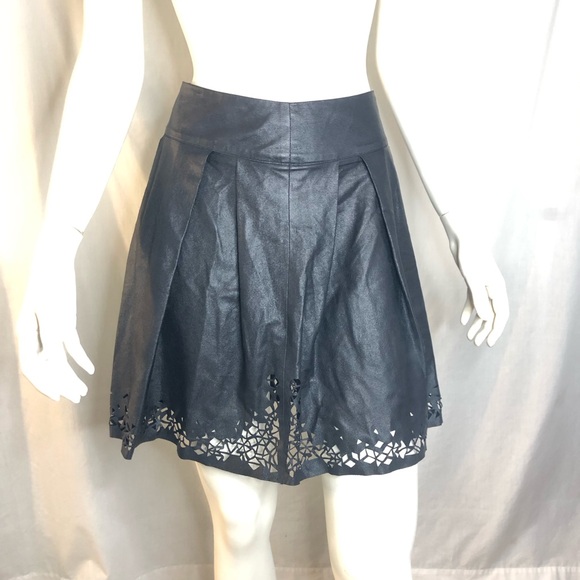 Woman’s black faux leather fit and flare skirt with cut out design size small - Picture 16 of 16